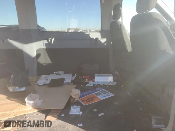 2016 Ford Transit XL с VIN 1FDZK1CM9GKA45163, выставлен на аукционе Copart как лот 88739595 с пробегом 83 205 миль миль и На запчасти • Non repairable. История ставок и продаж доступна на DreamBid. Изображение 11.