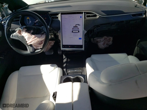 2018 Tesla Model X 75D with VIN 5YJXCAE43JF090044, listed as a Copart auction lot 72898193 with 47049 miles. Bid and sale history available at carsss.com. Image 8.