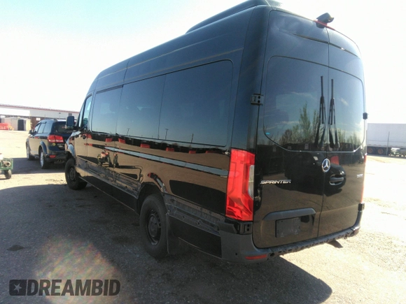 2024 Mercedes-Benz Sprinter Passenger with VIN W1Z4NGHY2RT162429, listed as a IAAI auction lot 41994321 with 6,092 mi miles. Bid and sale history available at carsss.com. Image 3.