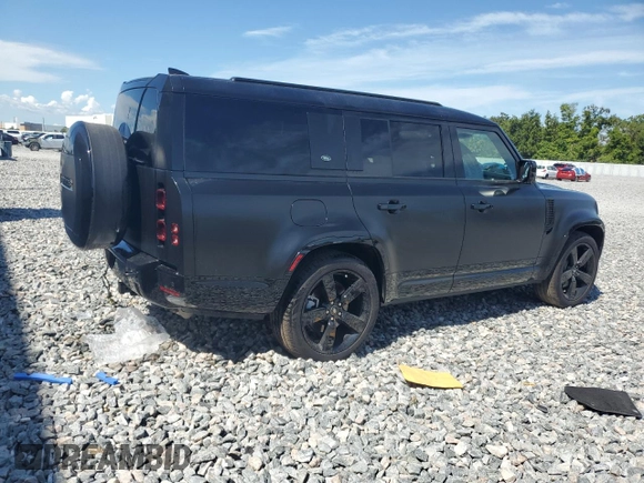 2024 Land Rover Defender X-Dynamic SE with VIN SALE2FEU1R2334322, listed as a Copart auction lot 61026585 with 6,280 mi miles and Non repairable. Bid and sale history available at DreamBid. Image 3.