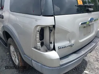 2006 Ford Explorer XLT with VIN 1FMEU63E76UA68989, listed as a IAAI auction lot 42480391 with Not provided miles and . Bid and sale history available at DreamBid. Image 6.
