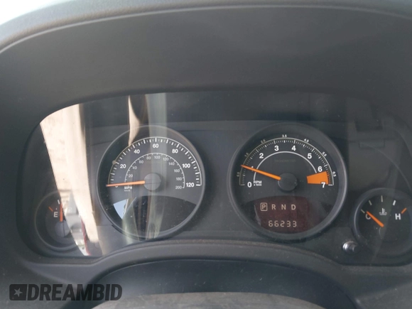 2014 Jeep Patriot Latitude z VIN 1C4NJPFB1ED859456, wystawiony jako IAAI lot #42471828 z przebiegiem 66 233 mil mil oraz . Historia ofert i sprzedaży dostępna na DreamBid. Obrazek 7.