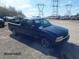 2003 Chevrolet S-10 with VIN 1GCCS19H138187101, listed as a IAAI auction lot 41890040 with 205,419 mi miles and . Bid and sale history available at DreamBid. Image 1.