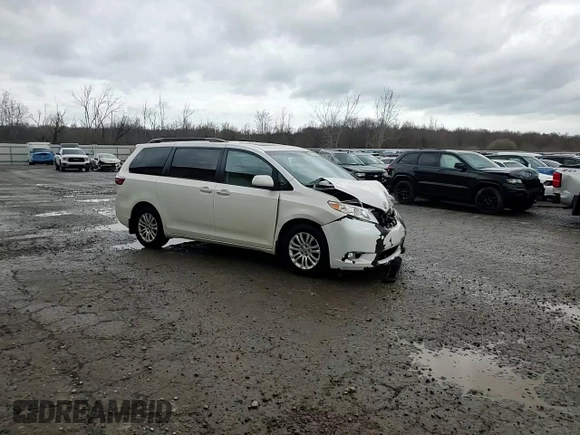2017 Toyota Sienna XLE Auto Access Seat with VIN 5TDYZ3DC2HS855290, listed as a Copart auction lot 51605535 with 77,163 mi miles and Salvage Title. Bid and sale history available at carsss.com. Image 12.