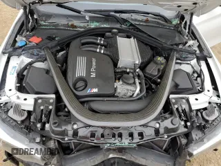 2018 BMW M4 z VIN WBS4Z9C58JEA24372, wystawiony jako Copart lot #53400265 z przebiegiem 75 698 mil mil oraz Szkoda całkowita • Salvage title. Historia ofert i sprzedaży dostępna na DreamBid. Obrazek 13.