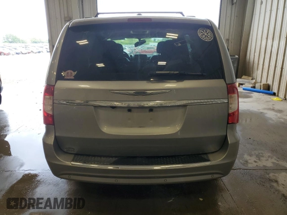 2014 Chrysler Town & Country Touring z VIN 2C4RC1BG5ER133624, wystawiony jako Copart lot #60631225 z przebiegiem 252 765 mil mil oraz Nie do naprawy • Non repairable. Historia ofert i sprzedaży dostępna na DreamBid. Obrazek 6.