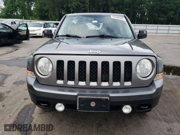 2014 Jeep Patriot Latitude z VIN 1C4NJRFB7ED501578, wystawiony jako Copart lot #63308005 z przebiegiem 76 100 mil mil oraz Szkoda całkowita • Salvage title. Historia ofert i sprzedaży dostępna na DreamBid. Obrazek 5.