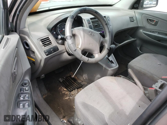 2008 Hyundai Tucson GLS with VIN KM8JM12B88U733619, listed as a Copart auction lot 68029124 with 0 mi miles and Salvage Title. Bid and sale history available at carsss.com. Image 8.