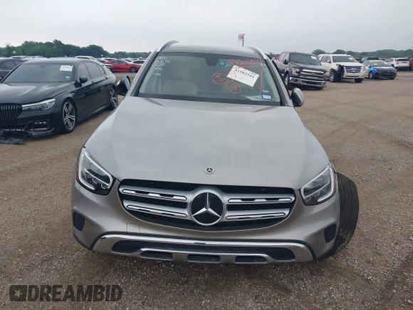 2021 Mercedes-Benz GLC 300 with VIN W1N0G8DB5MV297726, listed as a IAAI auction lot 42202541 with 39,251 mi miles and . Bid and sale history available at DreamBid. Image 12.