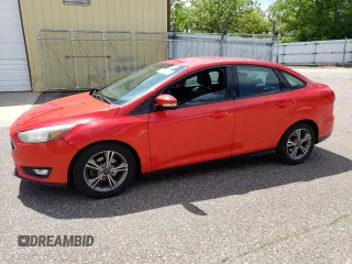 2016 Ford Focus SE z VIN 1FADP3F24GL290703, wystawiony jako Copart lot #58540255 z przebiegiem 141 466 mil mil oraz Czysty tytuł • Clean title. Historia ofert i sprzedaży dostępna na DreamBid. Obrazek 1.