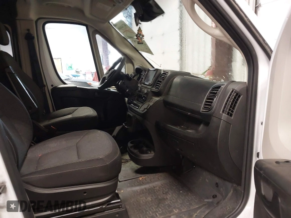 2022 Ram ProMaster Cargo with VIN 3C6MRVJG5NE120608, listed as a IAAI auction lot 41583783 with 17,630 mi miles and . Bid and sale history available at DreamBid. Image 5.