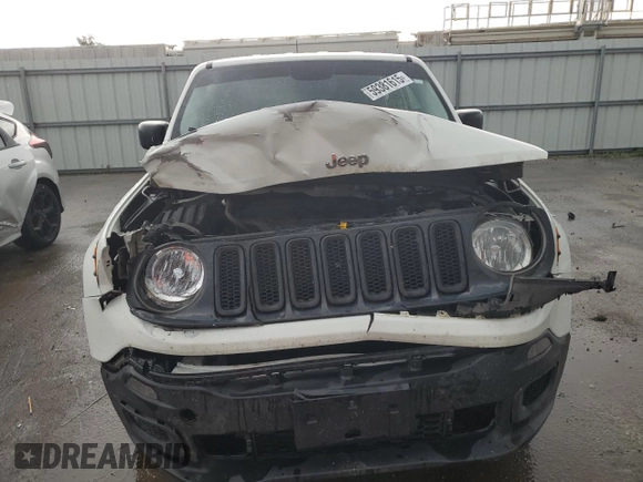 2017 Jeep Renegade Sport with VIN ZACCJBAB3HPE58322, listed as a Copart auction lot 59381615 with 140,437 mi miles and Salvage title. Bid and sale history available at DreamBid. Image 5.