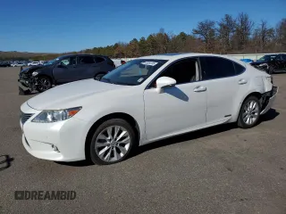 2014 Lexus ES 300h z VIN JTHBW1GG0E2054179, wystawiony jako Copart lot #50954155 z przebiegiem 226 722 mil mil oraz Szkoda całkowita • Salvage title. Historia ofert i sprzedaży dostępna na DreamBid. Obrazek 1.