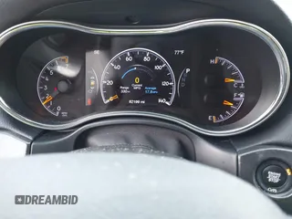 2017 Jeep Grand Cherokee Altitude z VIN 1C4RJFAG3HC707171, wystawiony jako IAAI lot #42145431 z przebiegiem 82 199 mil mil oraz . Historia ofert i sprzedaży dostępna na DreamBid. Obrazek 7.