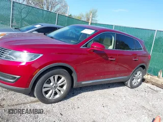 2018 Lincoln MKX Premiere z VIN 2LMPJ6JR9JBL49816, wystawiony jako IAAI lot #41963904 z przebiegiem 62 429 mil mil oraz . Historia ofert i sprzedaży dostępna na DreamBid. Obrazek 14.