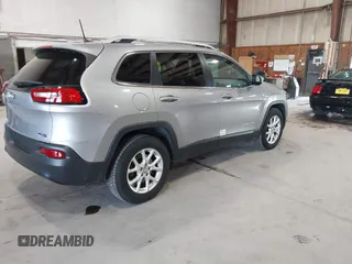 2017 Jeep Cherokee Latitude с VIN 1C4PJMCBXHW612358, выставлен на аукционе IAAI как лот 42611172 с пробегом 77 817 миль миль и . История ставок и продаж доступна на DreamBid. Изображение 4.