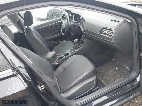 2019 Volkswagen Jetta SEL with VIN 3VWE57BU4KM237314, listed as a IAAI auction lot 41988419 with 64,012 mi miles. Bid and sale history available at carsss.com. Image 5.
