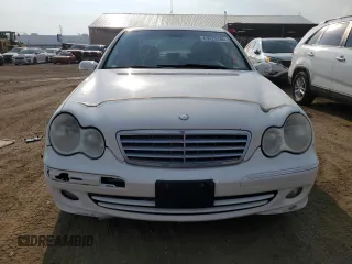 2006 Mercedes-Benz C 280 Luxury with VIN WDBRF92H46F801516, listed as a Copart auction lot 63925294 with 167,587 mi miles and Non Repairable. Bid and sale history available at DreamBid. Image 5.