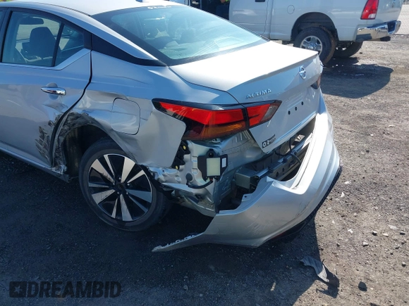 2021 Nissan Altima SV with VIN 1N4BL4DV7MN413139, listed as a IAAI auction lot 41973040 with 55,678 mi miles and . Bid and sale history available at DreamBid. Image 6.