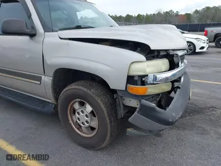 2004 Chevrolet Tahoe LT with VIN 1GNEC13Z34J258811, listed as a IAAI auction lot 41710156 with 322,462 mi miles. Bid and sale history available at carsss.com. Image 13.