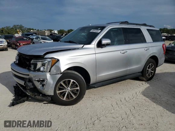 2018 Ford Expedition XLT z VIN 1FMJU1HT7JEA27371, wystawiony jako Copart lot #49544585 z przebiegiem 81 151 mil mil oraz Szkoda całkowita • Salvage title. Historia ofert i sprzedaży dostępna na DreamBid. Obrazek 1.