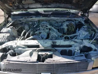 2004 Chevrolet Silverado 1500 Crew Cab LS with VIN 2GCEC13TX41378765, listed as a IAAI auction lot 40564294 with 1 mi miles. Bid and sale history available at carsss.com. Image 10.