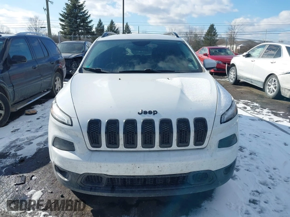 2018 Jeep Cherokee Latitude z VIN 1C4PJMCB1JD589697, wystawiony jako IAAI lot #41541689 z przebiegiem 131 694 mil mil oraz . Historia ofert i sprzedaży dostępna na DreamBid. Obrazek 12.