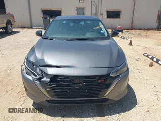 2025 Nissan Sentra SR z VIN 3N1AB8DV5SY305783, wystawiony jako IAAI lot #42480852 z przebiegiem 5 377 mil mil oraz . Historia ofert i sprzedaży dostępna na DreamBid. Obrazek 12.