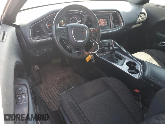 2016 Dodge Challenger SXT z VIN 2C3CDZAG5GH344757, wystawiony jako Copart lot #52192205 z przebiegiem 69 305 mil mil oraz Szkoda całkowita • Salvage title. Historia ofert i sprzedaży dostępna na DreamBid. Obrazek 8.