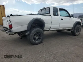 2002 Toyota Tacoma with VIN 5TEWM72NX2Z087098, listed as a Copart auction lot 63470295 with 193,784 mi miles and Salvage title. Bid and sale history available at DreamBid. Image 3.