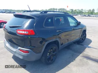 2017 Jeep Cherokee Sport z VIN 1C4PJLAB4HW514620, wystawiony jako IAAI lot #42070912 z przebiegiem 78 302 mil mil oraz . Historia ofert i sprzedaży dostępna na DreamBid. Obrazek 4.
