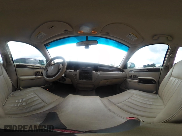 2007 Lincoln Town Car Signature с VIN 1LNHM81W77Y607433, выставлен на аукционе IAAI как лот 42344423 с пробегом 190 760 миль миль и . История ставок и продаж доступна на DreamBid. Изображение 19.