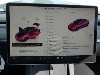 2023 Tesla Model 3 z VIN 5YJ3E1EA7PF430495, wystawiony jako Copart lot #64046515 z przebiegiem 32 829 mil mil oraz Szkoda całkowita • Salvage title. Historia ofert i sprzedaży dostępna na DreamBid. Obrazek 9.