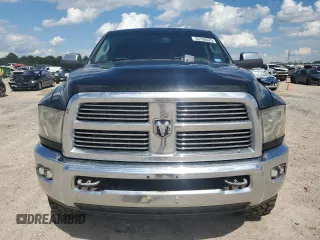 2012 Ram 2500 Laramie z VIN 3C6UD5FL8CG300882, wystawiony jako Copart lot #55700025 z przebiegiem 228 844 mil mil oraz Czysty tytuł • Clean title. Historia ofert i sprzedaży dostępna na DreamBid. Obrazek 5.