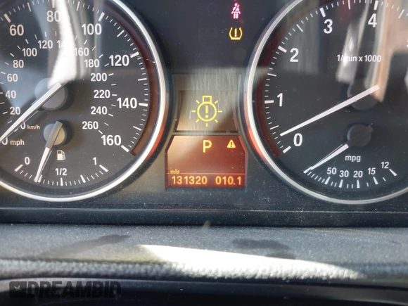 2011 BMW 3 Series 328i с VIN WBAPH5C57BA445776, выставлен на аукционе IAAI как лот 42397904 с пробегом 131 320 миль миль и . История ставок и продаж доступна на DreamBid. Изображение 7.