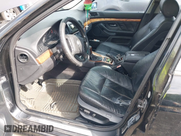 1997 BMW 5 Series 540i z VIN WBADE5324VBV92704, wystawiony jako IAAI lot #42305703 z przebiegiem 202 371 mil mil oraz . Historia ofert i sprzedaży dostępna na DreamBid. Obrazek 5.