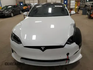2023 Tesla Model S с VIN 5YJSA1E5XPF520265, выставлен на аукционе Copart как лот 54833255 с пробегом 16 502 миль миль и Списание • Salvage title. История ставок и продаж доступна на DreamBid. Изображение 5.