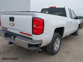 2016 Chevrolet Silverado 1500 LT with VIN 1GCRCREC1GZ160870, listed as a IAAI auction lot 41371964 with 1 mi miles. Bid and sale history available at carsss.com. Image 4.