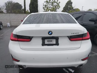 2019 BMW 3 Series 330i with VIN WBA5R1C54KAK09616, listed as a IAAI auction lot 41708353 with 46,277 mi miles and . Bid and sale history available at DreamBid. Image 16.