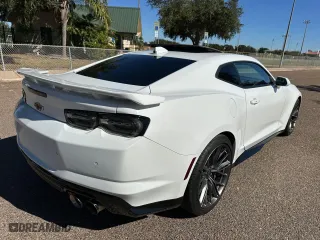 2022 Chevrolet Camaro ZL1 with VIN 1G1FK1R61N0129527, listed as a Copart auction lot 88288895 with 19,037 mi miles and Clean Title. Bid and sale history available at carsss.com. Image 4.
