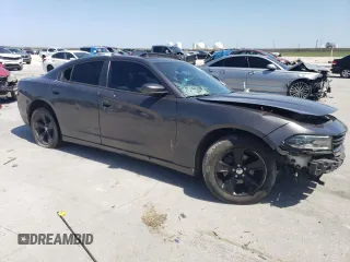 2015 Dodge Charger SXT z VIN 2C3CDXHG7FH765002, wystawiony jako Copart lot #52357755 z przebiegiem 132 453 mil mil oraz Szkoda całkowita • Salvage title. Historia ofert i sprzedaży dostępna na DreamBid. Obrazek 4.