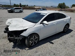 2021 Kia Forte LXS z VIN 3KPF24AD4ME406907, wystawiony jako Copart lot #58060335 z przebiegiem 69 611 mil mil oraz Szkoda całkowita • Salvage title. Historia ofert i sprzedaży dostępna na DreamBid. Obrazek 1.