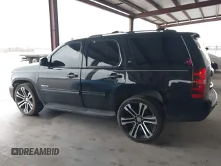2014 Chevrolet Tahoe LT z VIN 1GNSCBE01ER190342, wystawiony jako IAAI lot #41578109 z przebiegiem 204 781 mil mil oraz . Historia ofert i sprzedaży dostępna na DreamBid. Obrazek 14.