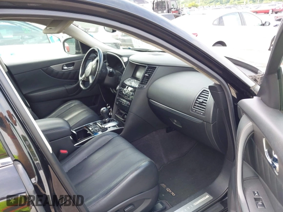 2014 Infiniti QX70 с VIN JN8CS1MU8EM450820, выставлен на аукционе IAAI как лот 42789920 с пробегом 140 621 миль миль и . История ставок и продаж доступна на DreamBid. Изображение 5.