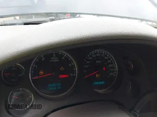 2007 Chevrolet Avalanche LTZ z VIN 3GNFK12377G115256, wystawiony jako IAAI lot #42204282 z przebiegiem 134 266 mil mil oraz . Historia ofert i sprzedaży dostępna na DreamBid. Obrazek 7.