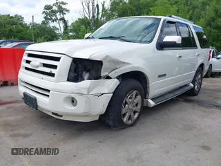 2008 Ford Expedition Limited с VIN 1FMFU205X8LA00518, выставлен на аукционе IAAI как лот 42255630 с пробегом 189 808 миль миль и . История ставок и продаж доступна на DreamBid. Изображение 18.