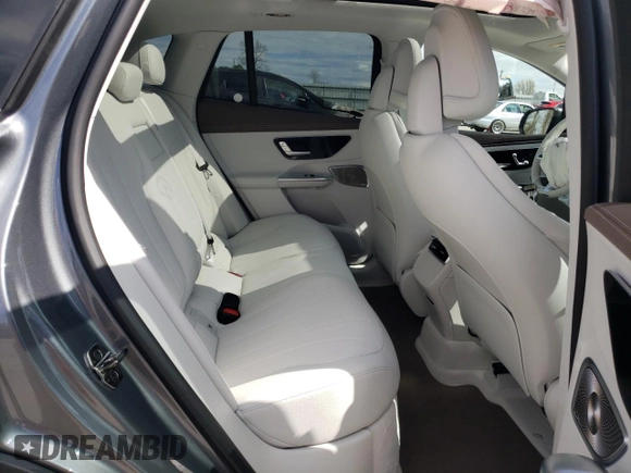 2023 Mercedes-Benz EQE 350+ z VIN 4JGGM2BB4PA037145, wystawiony jako Copart lot #46014214 z przebiegiem 214 mil mil oraz . Historia ofert i sprzedaży dostępna na DreamBid. Obrazek 11.