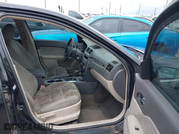 2010 Ford Fusion SE z VIN 3FAHP0HA6AR340837, wystawiony jako IAAI lot #42606746 z przebiegiem 189 204 mil mil oraz . Historia ofert i sprzedaży dostępna na DreamBid. Obrazek 5.