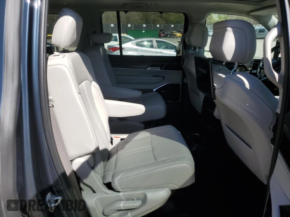 2024 Jeep Wagoneer Series III with VIN 1C4SJVDP7RS141272, listed as a Copart auction lot 48513145 with 195 mi miles and Salvage Title. Bid and sale history available at DreamBid. Image 11.