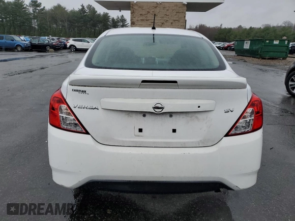 2017 Nissan Versa S z VIN 3N1CN7AP3HL843159, wystawiony jako Copart lot #51965435 z przebiegiem 158 750 mil mil oraz Szkoda całkowita • Salvage title. Historia ofert i sprzedaży dostępna na DreamBid. Obrazek 6.